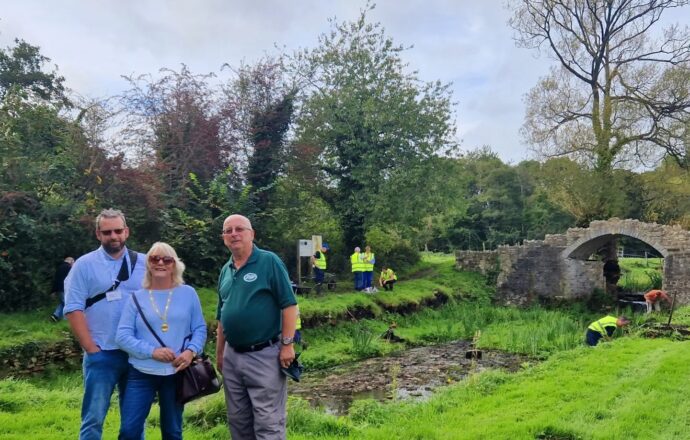Vice Chairwoman and Cllr Karen Walker, Cllr Gavin Heathcote with SCCS Chairman Derrick Hunt.